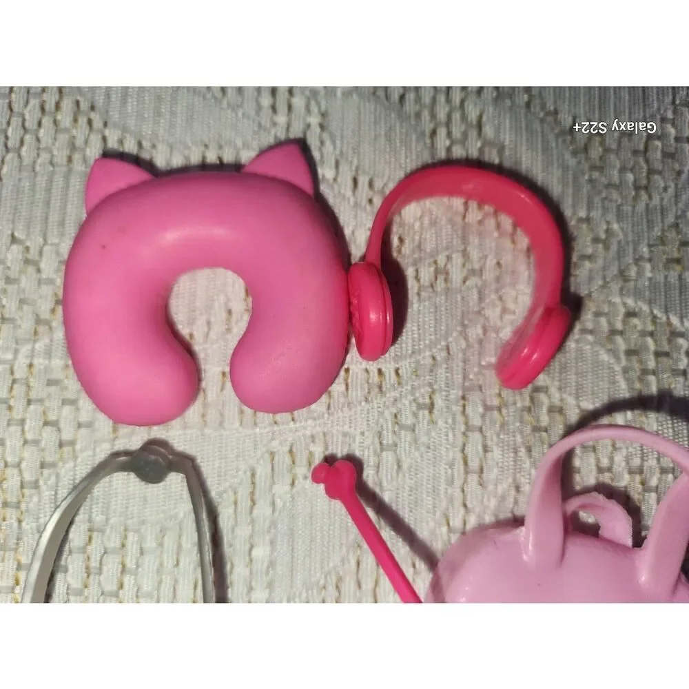 Barbie airport accessories